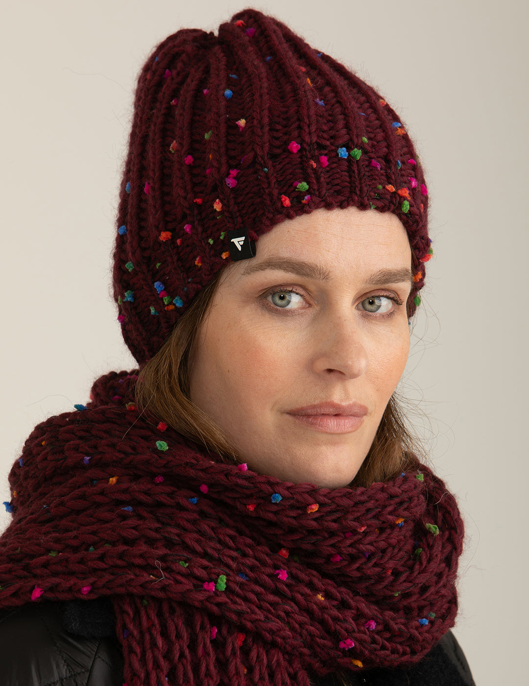 Knitted beany woman red fw24w06hm cc-a0301 Knitted beany