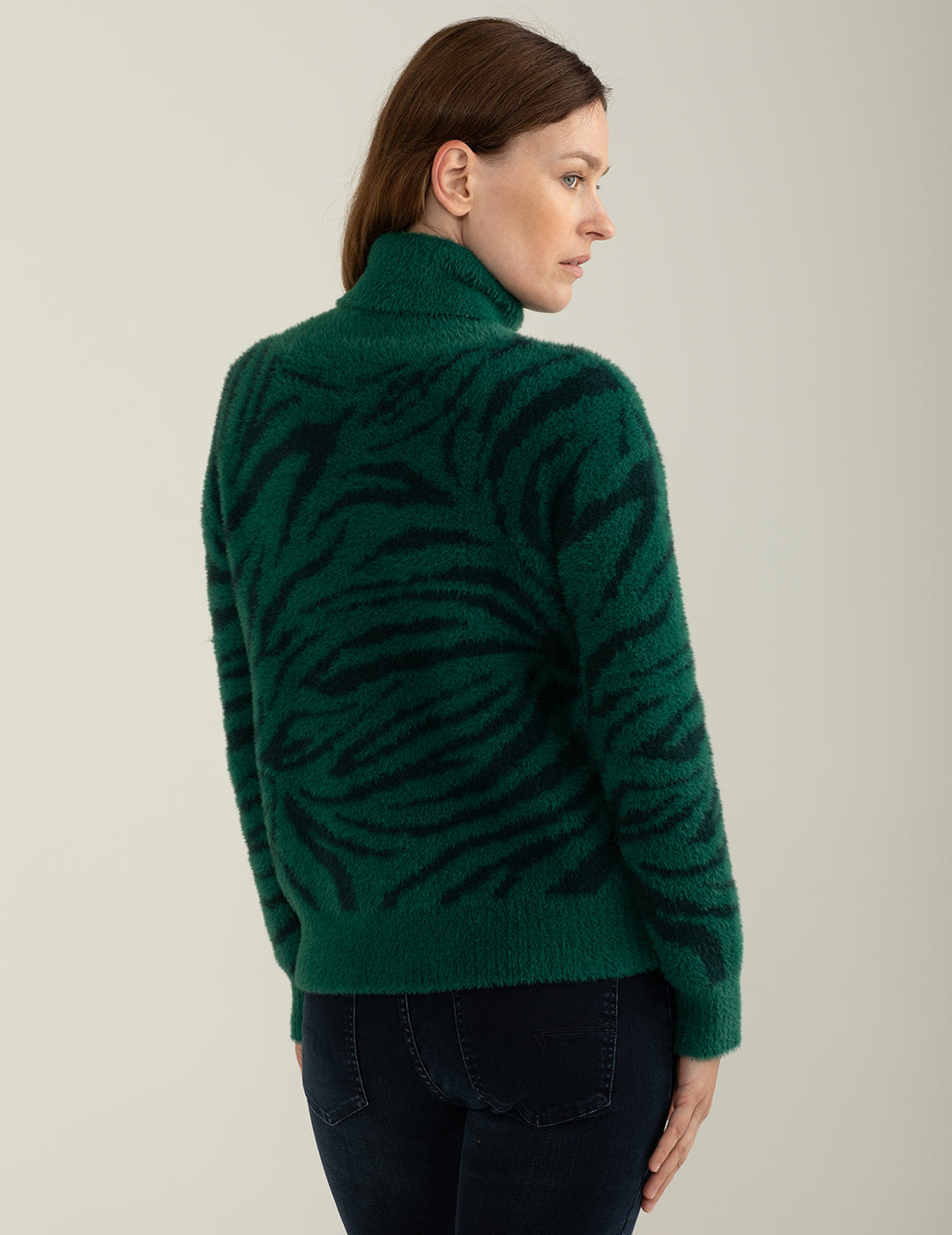 Maglia dolcevita con fantasia jacquard animalier donna green fw24w26md cc-a0801 Maglia dolcevita con fantasia jacquard animalier