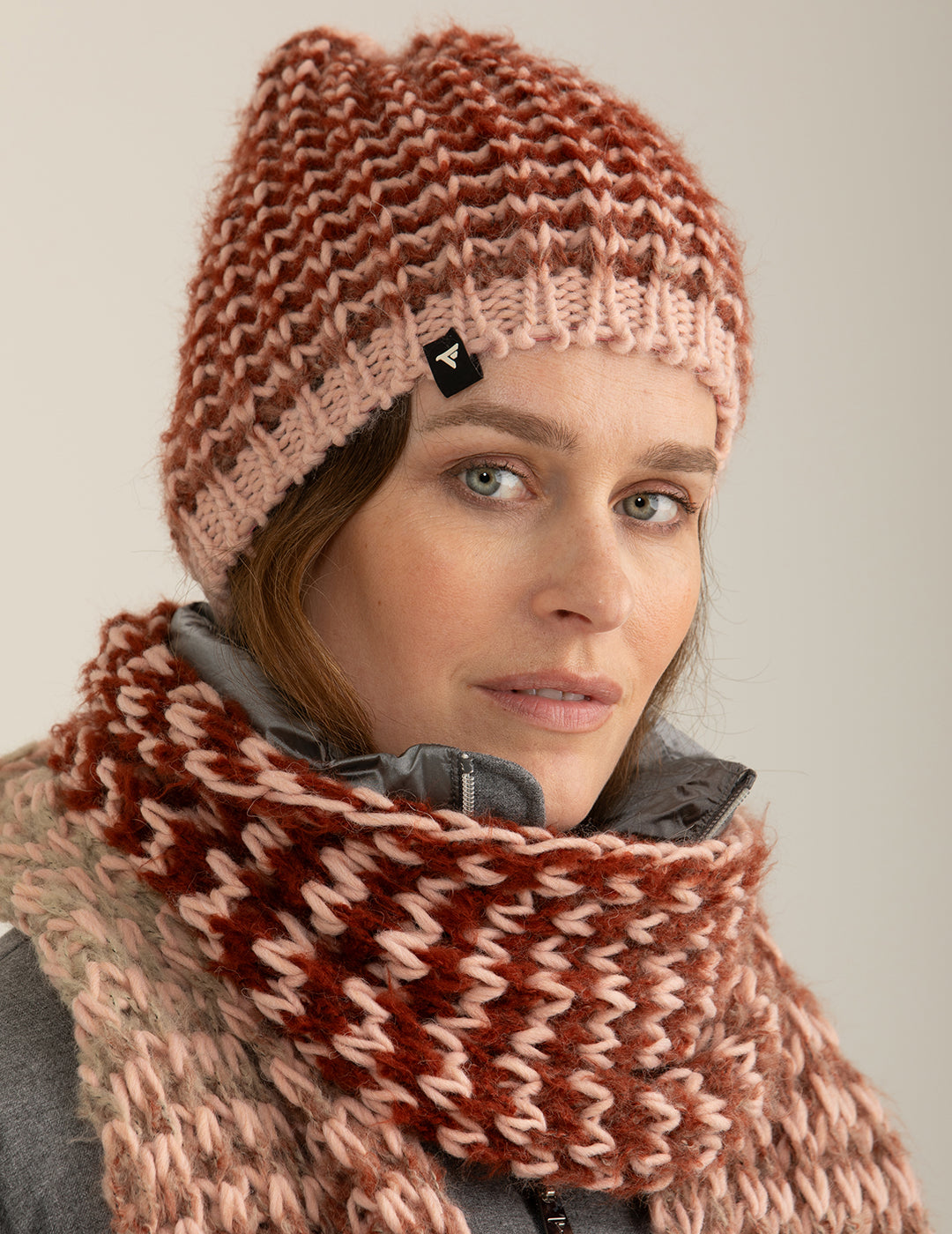 Beany in maglia degradè donna pink fw24w04hm cc-a0406 Beany in maglia degradè