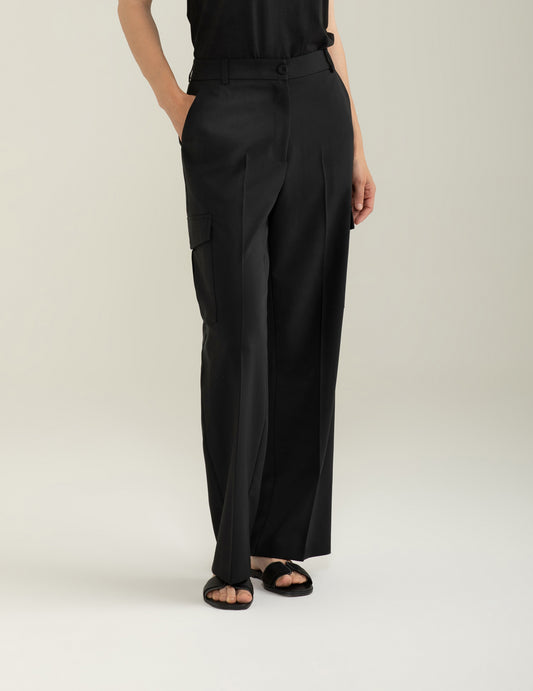 Pocketed Trousers in Bi-Stretch Fabric - back - 002
