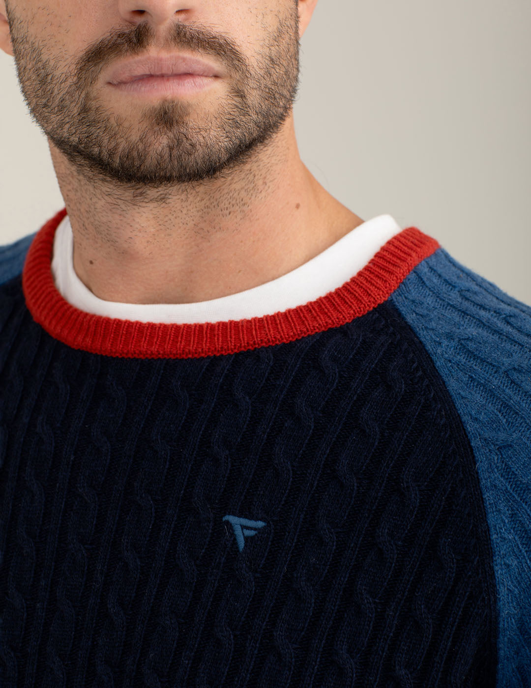 Maglia color block in lambswool uomo blue fm25w46mg cc-a0601 Maglia color block in lambswool