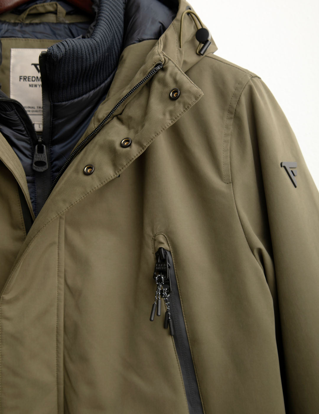 Giubbotto con cappuccio e davantino staccabile uomo army fm25w20ku cc-a0804 Giubbotto con cappuccio e davantino staccabile