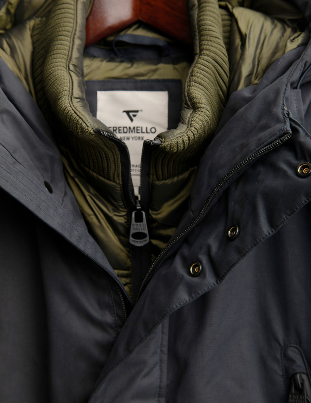 Giubbotto con cappuccio e davantino staccabile uomo blue fm25w20ku cc-a0601 Giubbotto con cappuccio e davantino staccabile