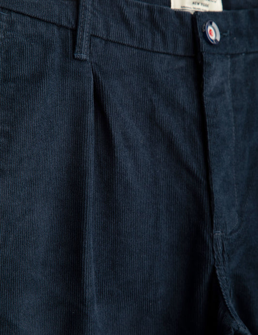 Pantalone chino in velluto a coste con pinces - back - 002