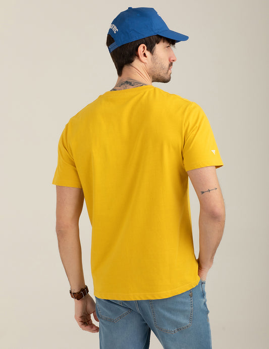 T-shirt girocollo con taschino e grafica - back - 002