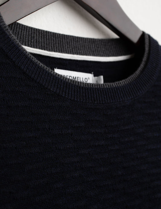 MAGLIA GIROCOLLO CON LAVORAZIONE GEOMETRICA - back - 002