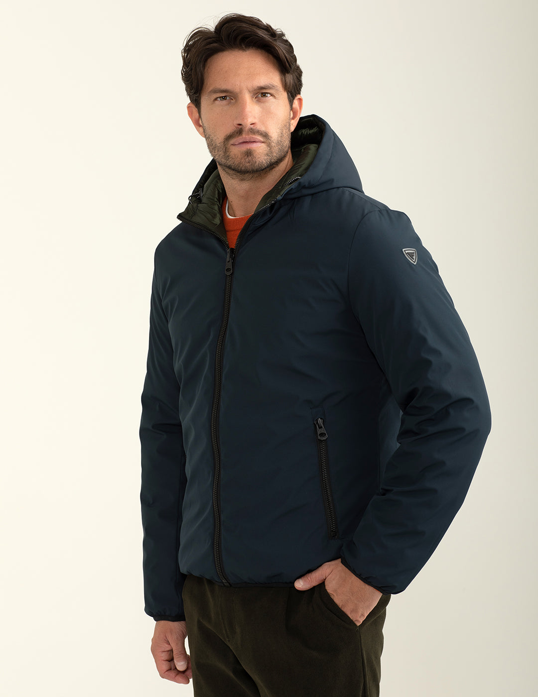 Giubbotto reversibile bicolore con cappuccio uomo blue fm24w12ku cc-a0601 Giubbotto reversibile bicolore con cappuccio