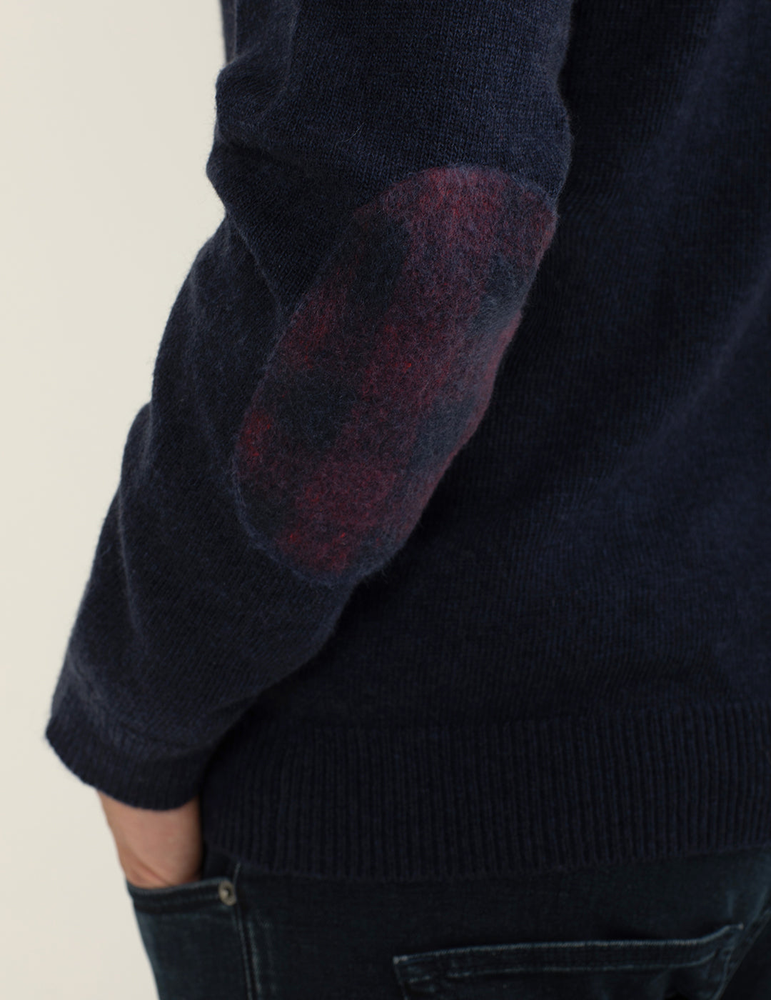 Maglia girocollo in lambswool e poliammide uomo blue fm24w34mg cc-a0601 Maglia girocollo in lambswool e poliammide