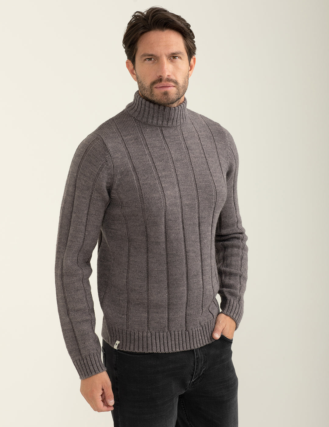 Lupetto in maglia con lavorazione a righe verticali uomo mud melange fm24w16md cc-a0108 Lupetto in maglia con lavorazione a righe verticali