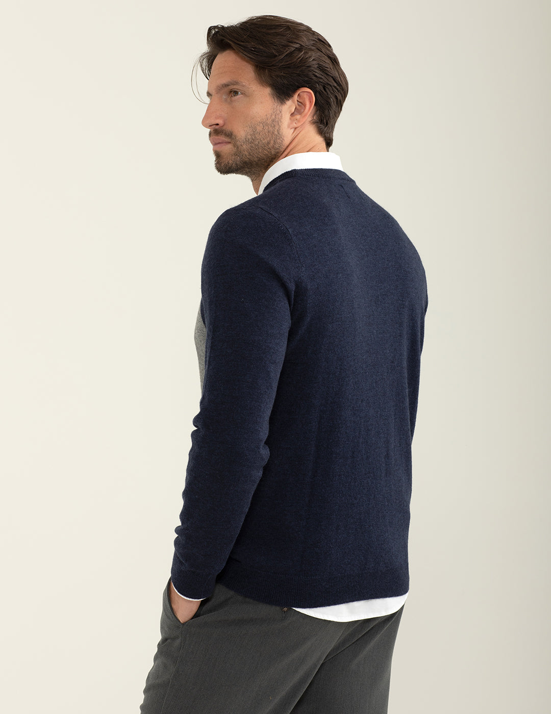 Maglia girocollo con intarsio a rombi in contrasto uomo blue fm24w37mg cc-a0601 Maglia girocollo con intarsio a rombi in contrasto