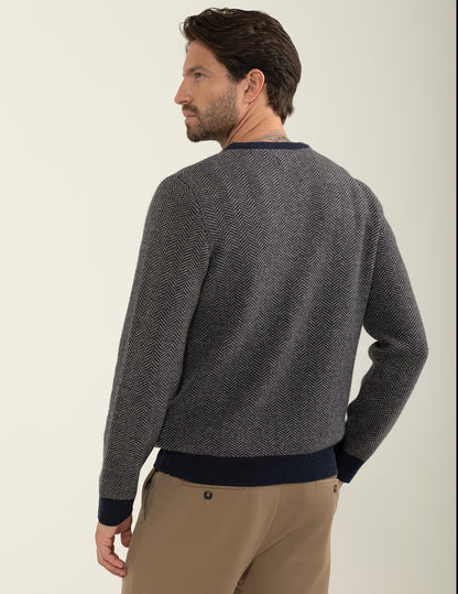 Maglia girocollo fantasia a maniche lunghe