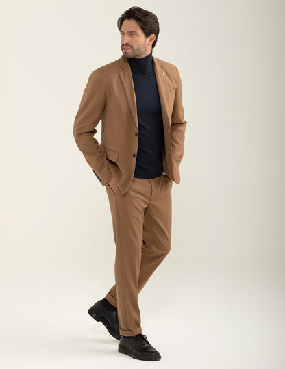 Pantalone in tinta unita modello "chino"