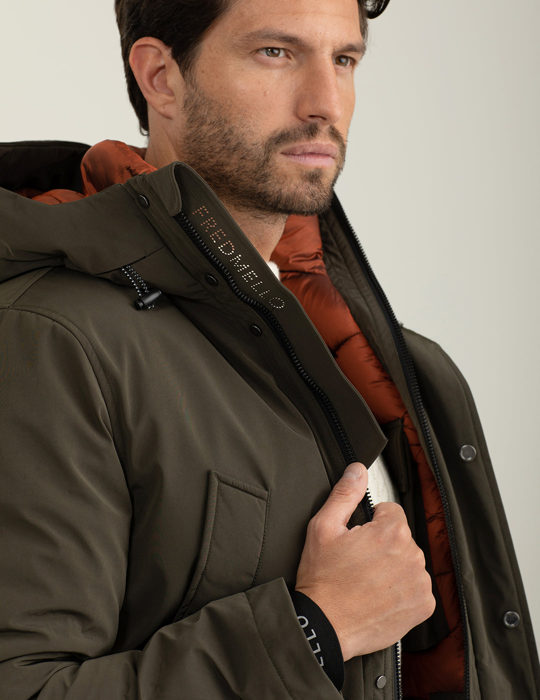 Parka con cappuccio e fodera trapuntata uomo army fm24w18ku cc-a0804 Parka con cappuccio e fodera trapuntata