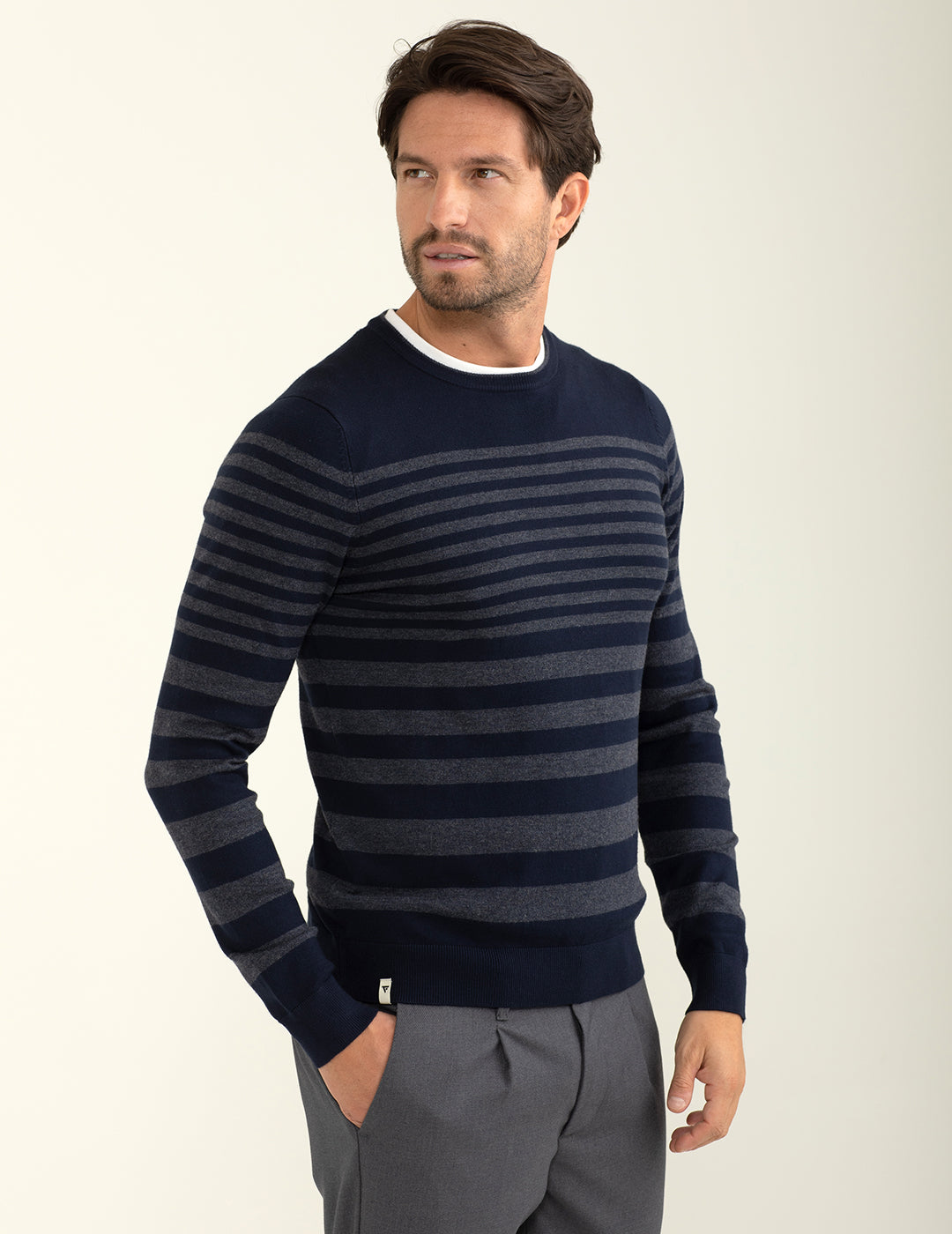 Maglia girocollo con motivo a righe degradè uomo blue fm24w07mg cc-a0601 Maglia girocollo con motivo a righe degradè