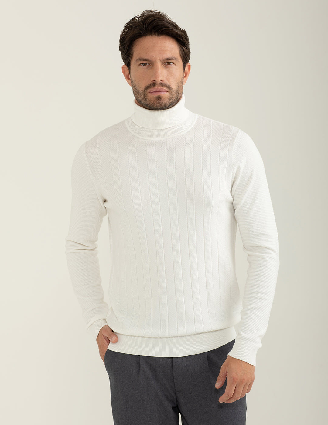 Maglia dolcevita con texture a righe verticali uomo off white fm24w08md cc-a0002 Maglia dolcevita con texture a righe verticali