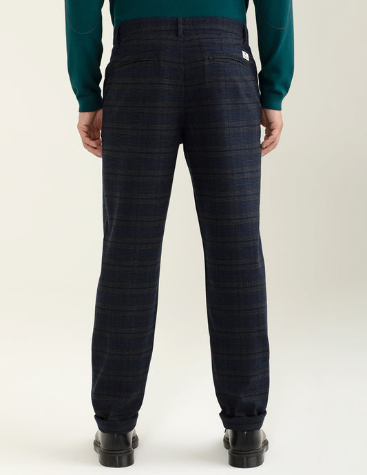 Pantalone chino in fantasia check tintofilo - back - 002
