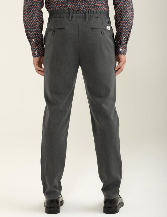 Pantalone in tinta unita modello 