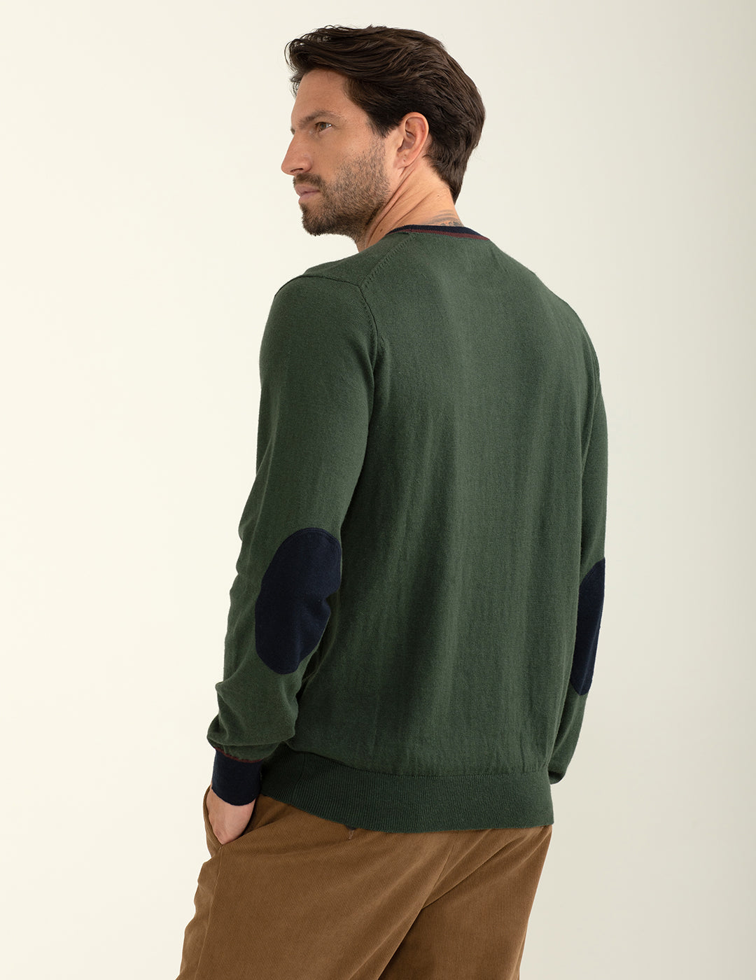 Maglia girocollo con logo ricamato in contrasto uomo forest fm24w10mg cc-a0806 Maglia girocollo con logo ricamato in contrasto