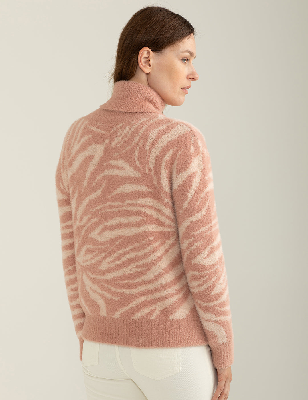 Maglia dolcevita con fantasia jacquard animalier donna old rose fw24w26md cc-a0405 Maglia dolcevita con fantasia jacquard animalier