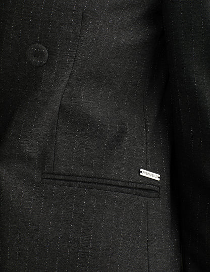 Blazer doppiopetto in tessuto gessato