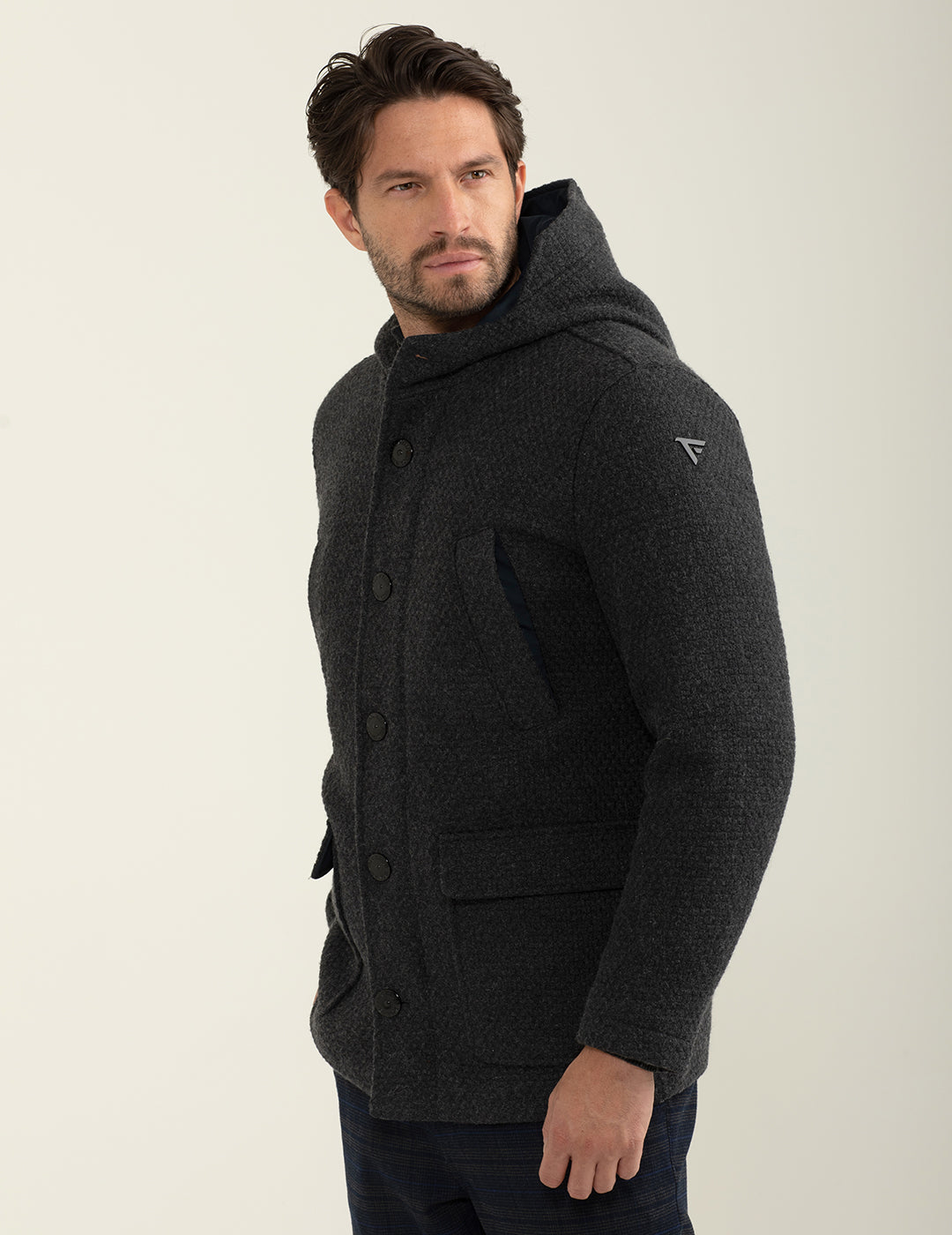 Cappotto in tessuto armaturato con cappuccio uomo antracite melange fm24w28ku cc-a0953 Cappotto in tessuto armaturato con cappuccio