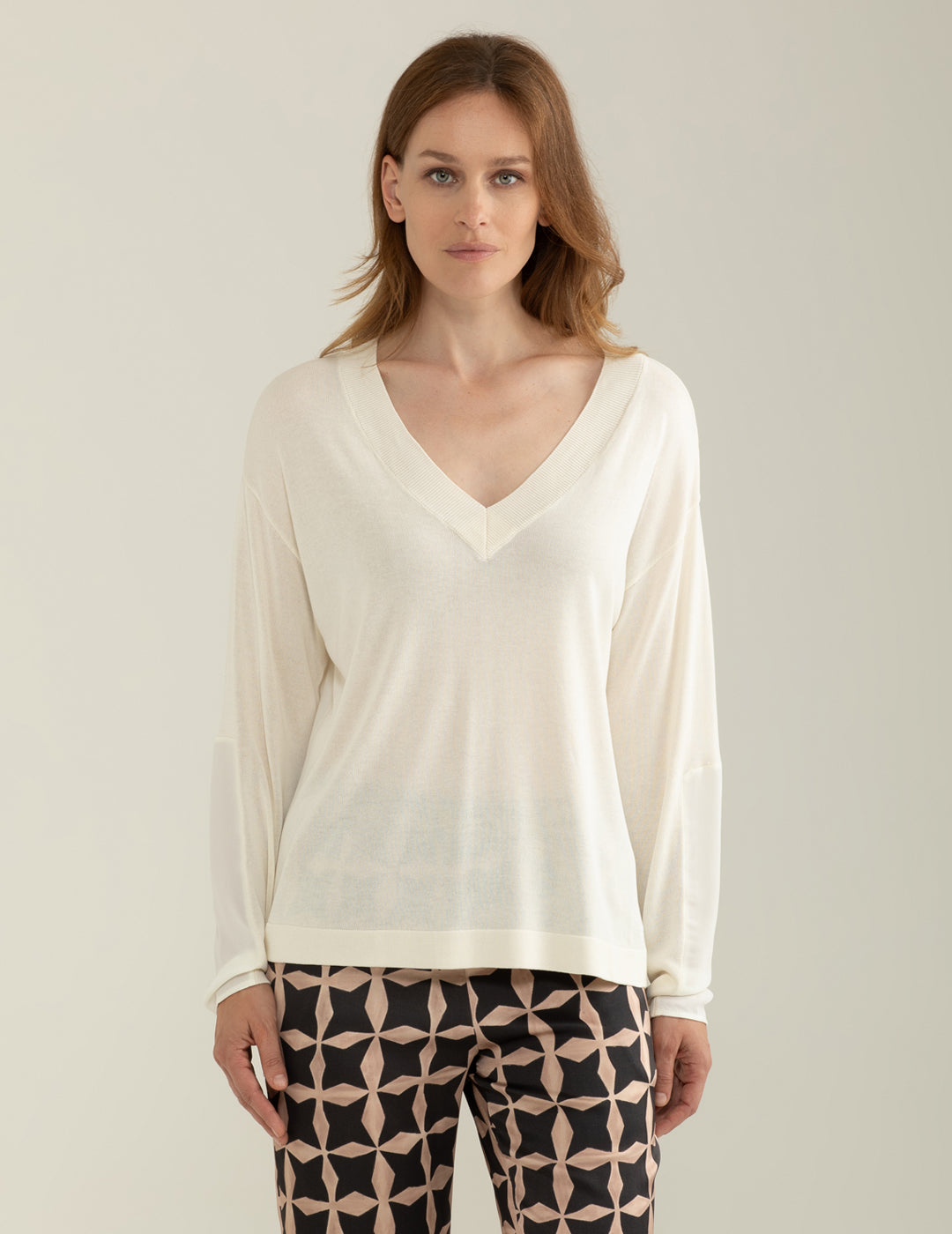 Long Sleeve V-neck Sweater woman champagne fw25s11mv cc-a0102 Long Sleeve V-neck Sweater