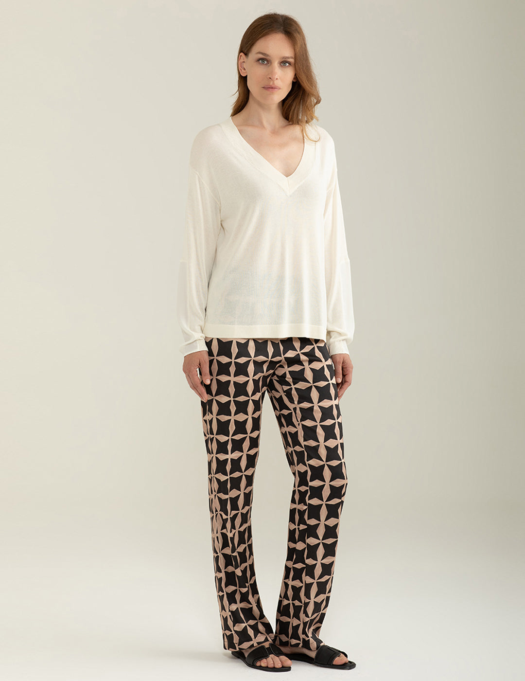 Long Sleeve V-neck Sweater woman champagne fw25s11mv cc-a0102 Long Sleeve V-neck Sweater