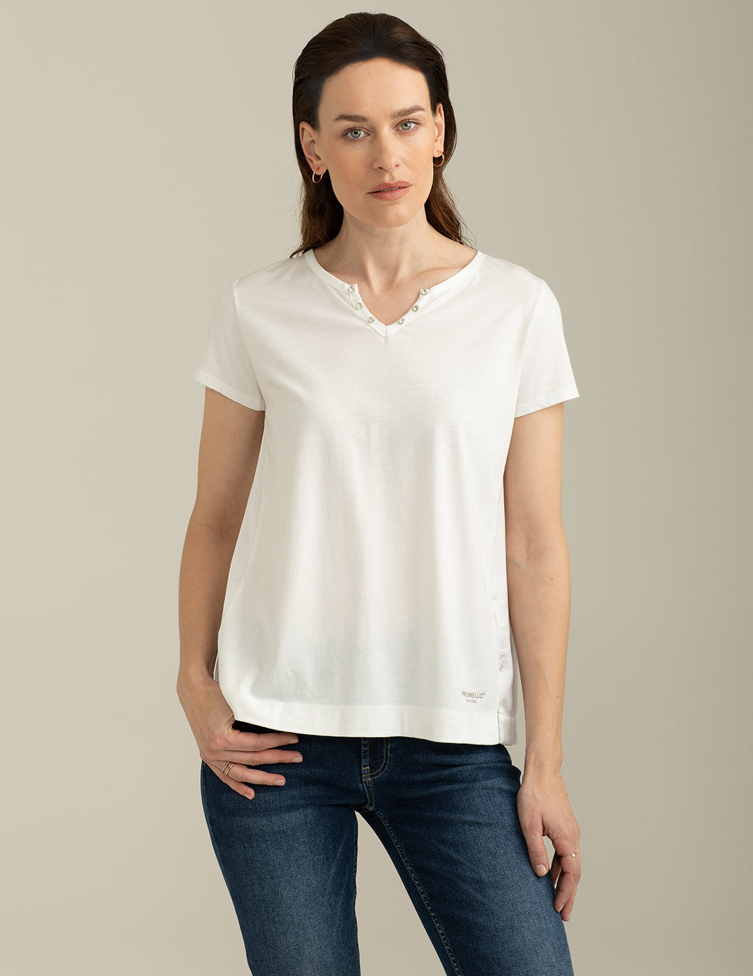 T-shirt Scollo V a Manica Corta donna off white fw25s32tv cc-a0002 T-shirt Scollo V a Manica Corta