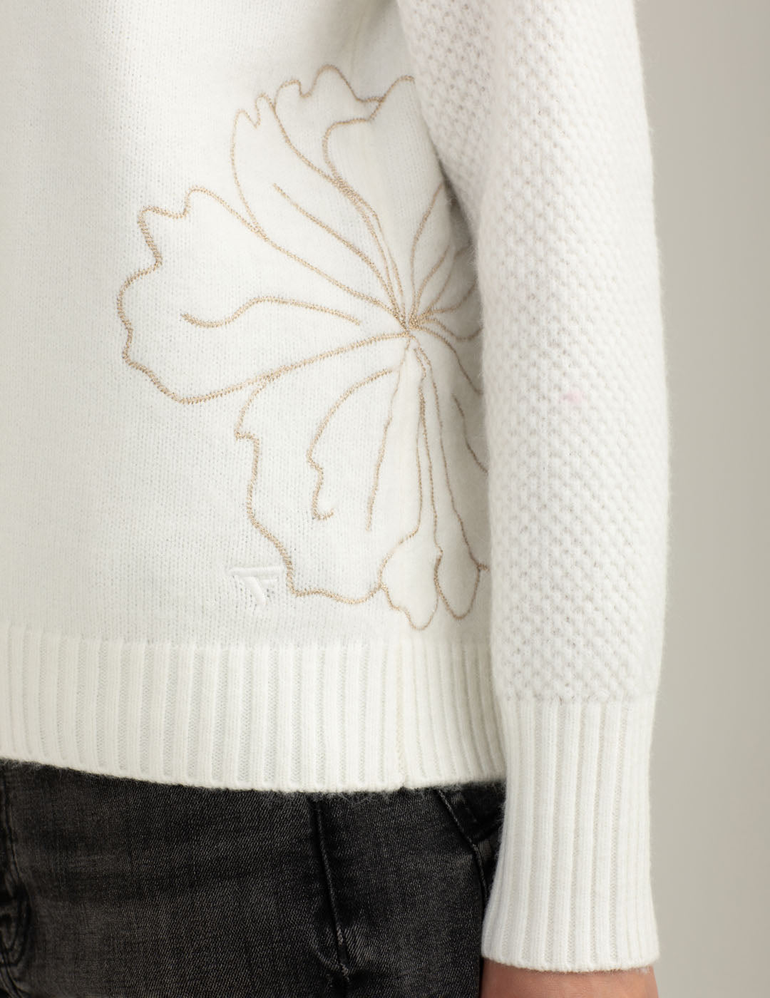 Maglia girocollo floreale ricamata con filo lurex donna off white fw25w56mg cc-a0002 Maglia girocollo floreale ricamata con filo lurex