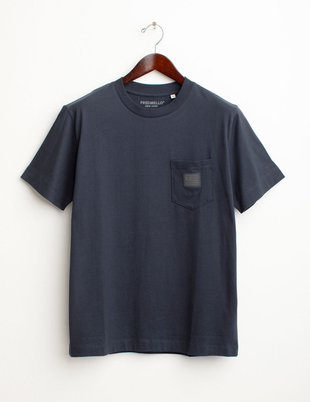 T-shirt con taschino uomo blue fm25w03tg cc-a0601 T-shirt con taschino