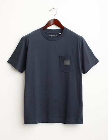 T-shirt con taschino