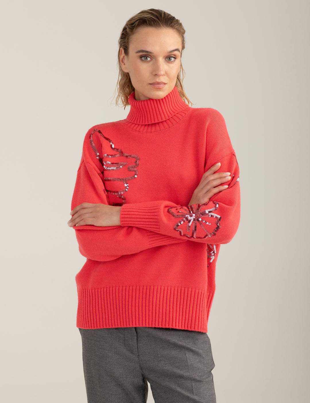 Turtleneck sweater with floral embroidery fucsia Woman FW25W12MD