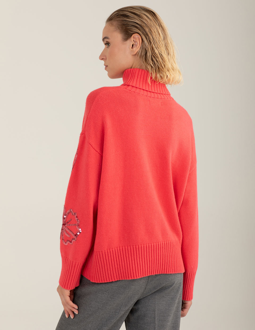 Maglia dolcevita con ricami floreali donna fucsia fw25w12md cc-a0408 Maglia dolcevita con ricami floreali