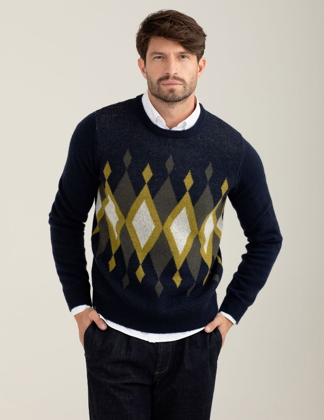 Maglia con intarsio a rombi in lambswool uomo blue fm25w29mg cc-a0601 Maglia con intarsio a rombi in lambswool