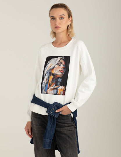 Felpa girocollo con patch in raso e strass