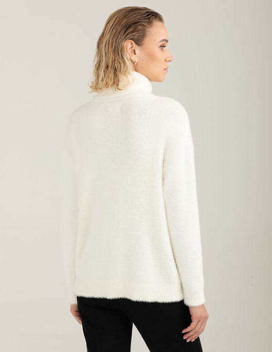 Maglia dolcevita effetto pelliccia - back - 002