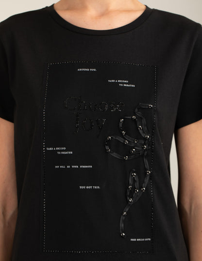 T-shirt con patch in tulle e strass