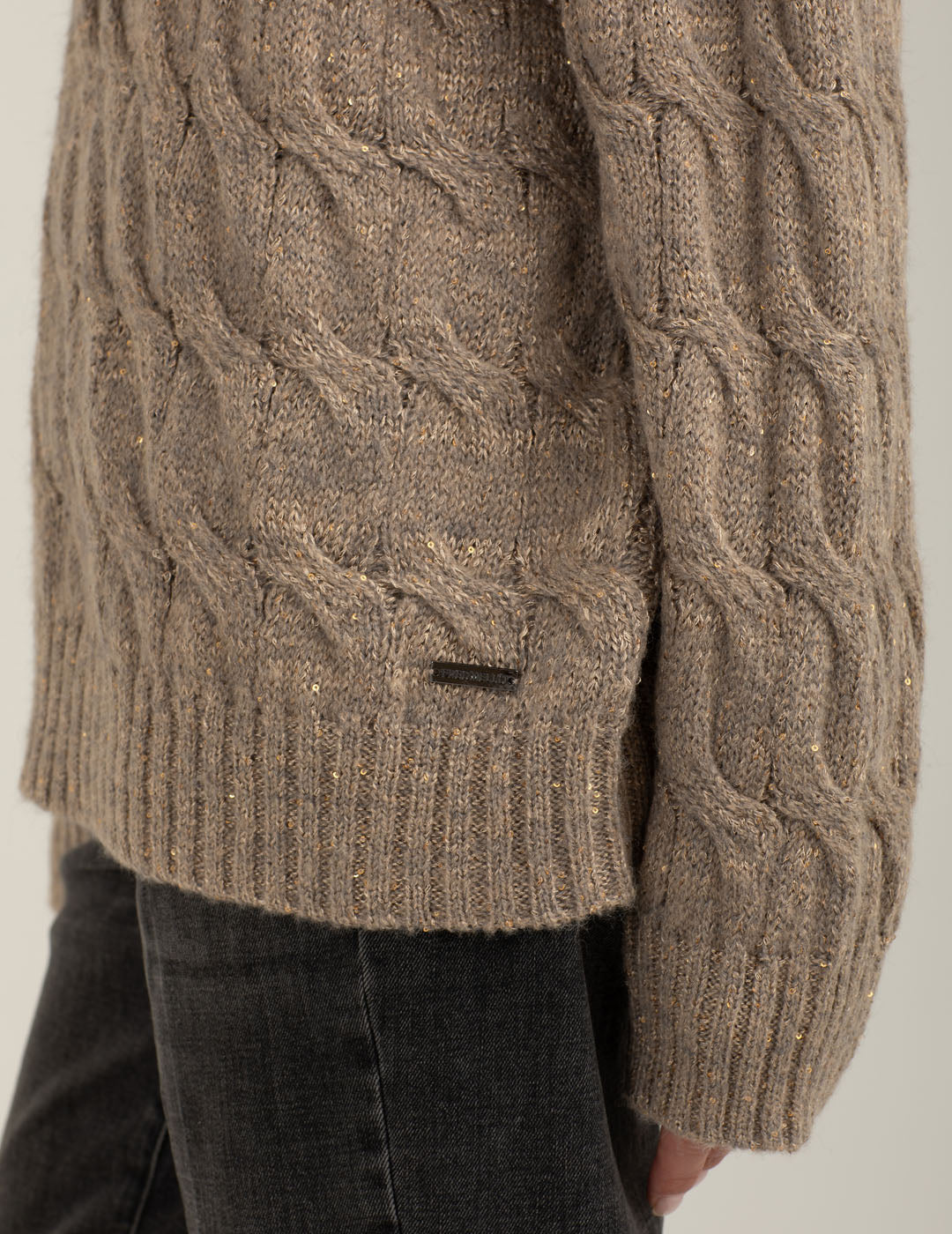 Maglia girocollo a trecce con micropaillettes donna mud fw25w41mg cc-a0107 Maglia girocollo a trecce con micropaillettes