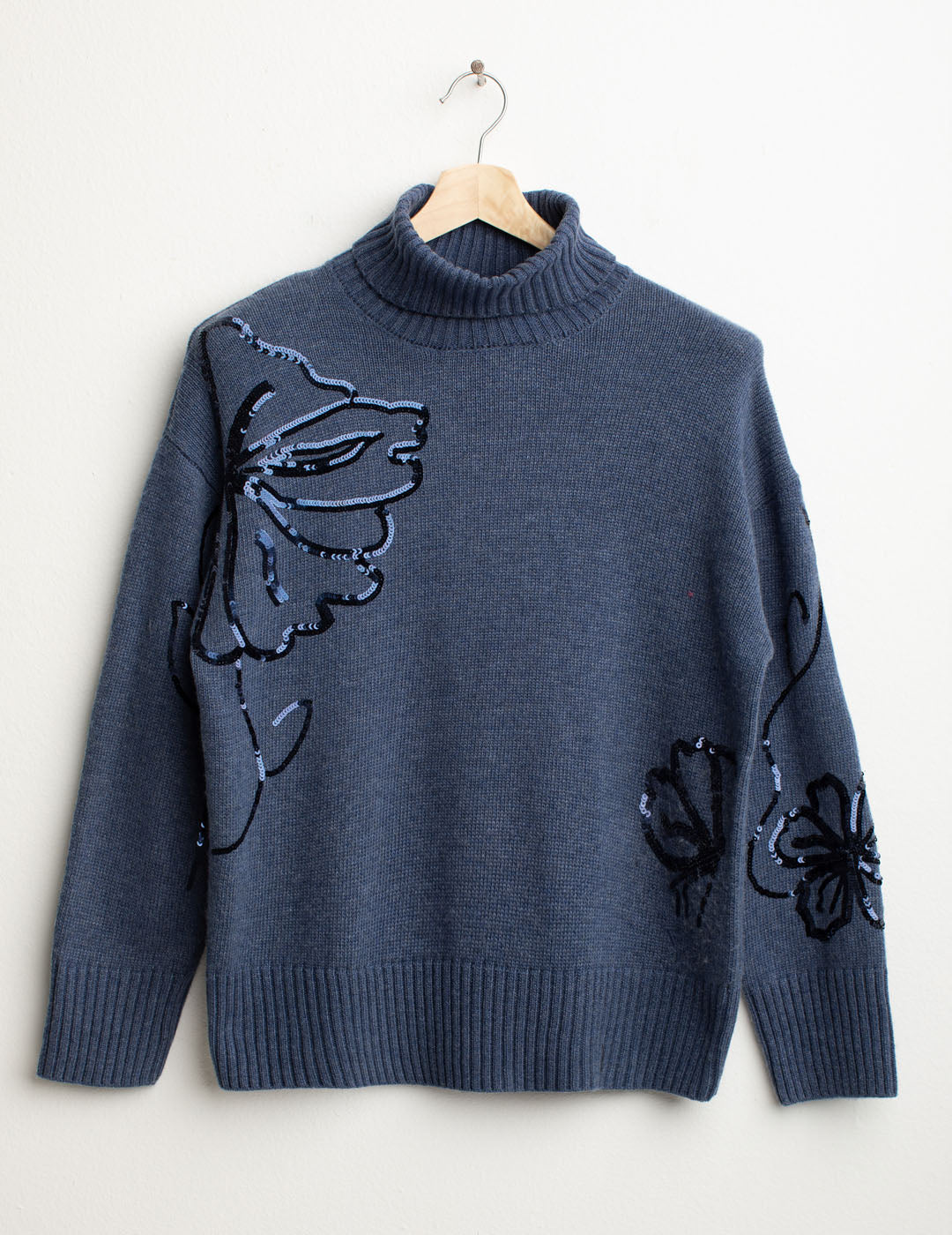 Maglia dolcevita con ricami floreali donna avio fw25w12md cc-a0602 Maglia dolcevita con ricami floreali