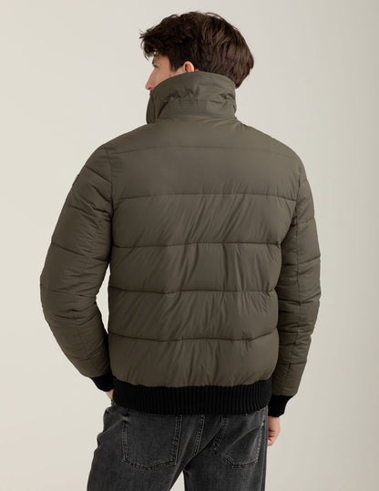 Puffer jacket with synthetic sherpa collar