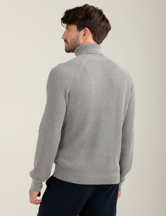Turtleneck sweater - back - 002