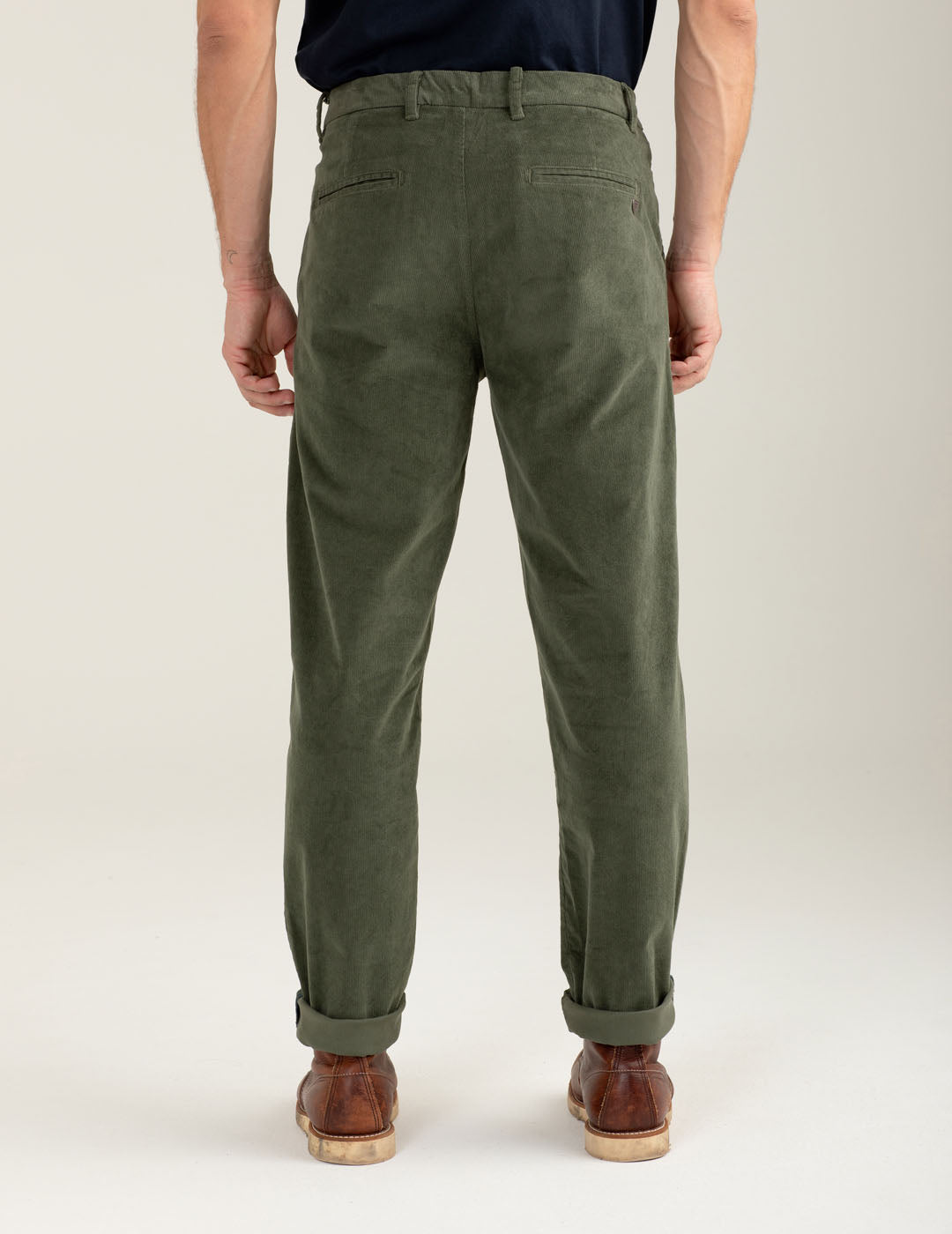 Pantalone chino in velluto a coste con pinces uomo clover fm25w11pu cc-a0821 Pantalone chino in velluto a coste con pinces
