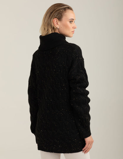 Maglia dolcevita a trecce con micropaillettes