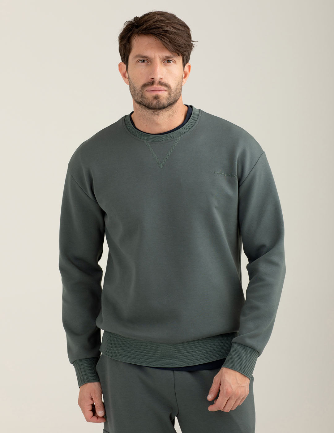 Felpa girocollo con lettering 3D uomo moss fm25w06fg cc-a0818 Felpa girocollo con lettering 3D