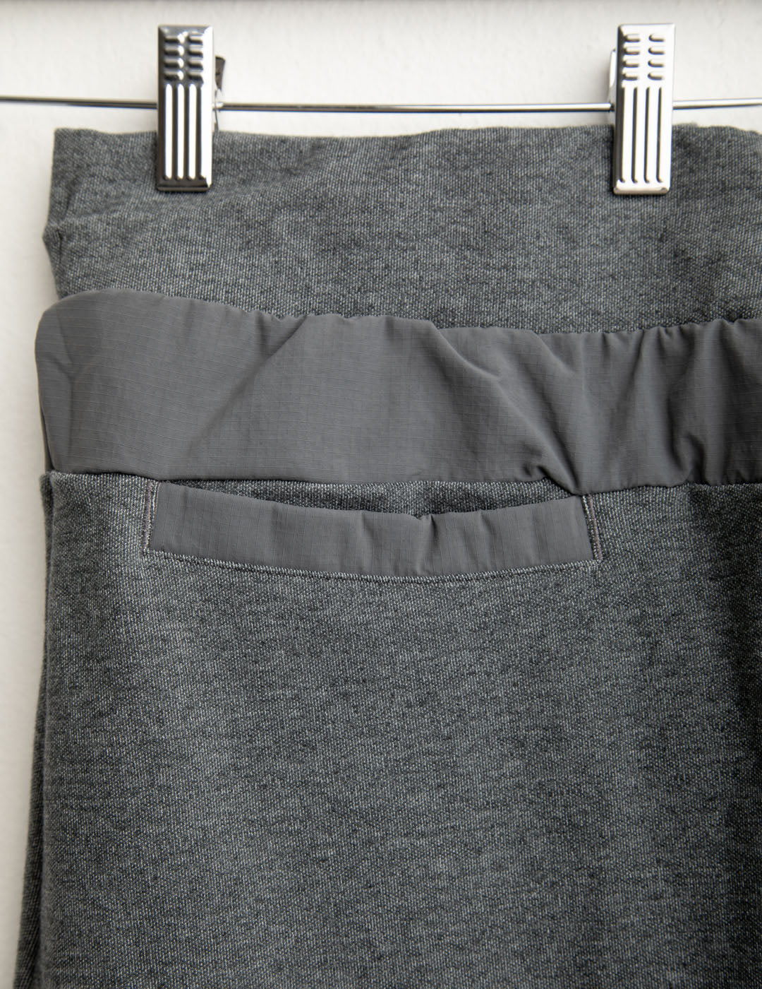 Pantalone in interlock con polsi uomo antracite melange fm25w03pf cc-a0953 Pantalone in interlock con polsi