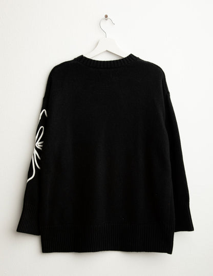 Maglia girocollo floreale ricamata