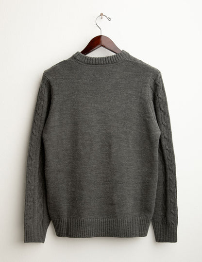 Maglia girocollo con lavorazione a trecce e rombi