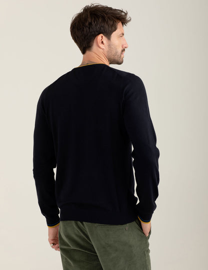 Maglia girocollo con dettagli in contrasto