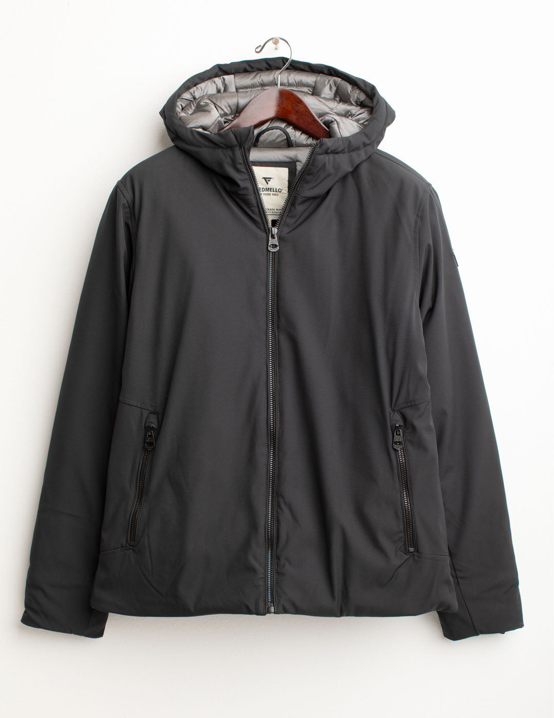 Giubbotto in soft-shell con cappuccio e dettagli a contrasto uomo black fm25w22ku cc-a0951 Giubbotto in soft-shell con cappuccio e dettagli a contrasto