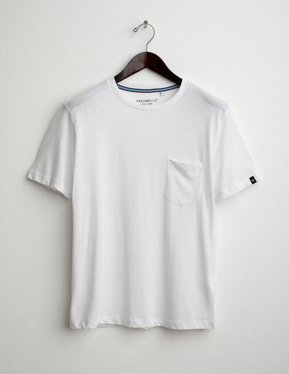 T-shirt girocollo con taschino